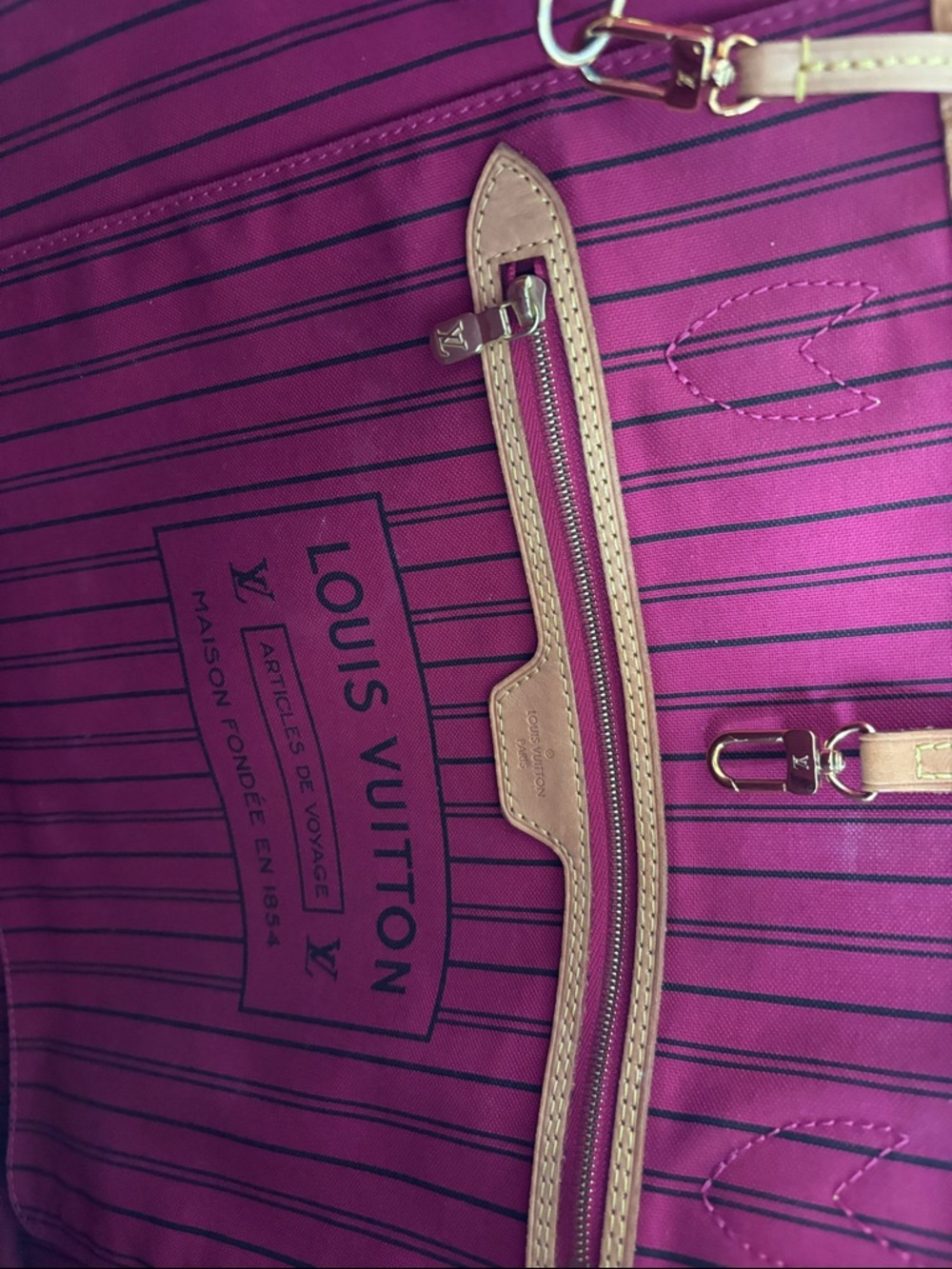 Louis Vuitton Monogram Canvas Tote with Pink-Trim Pouch - Picture 4 of 4